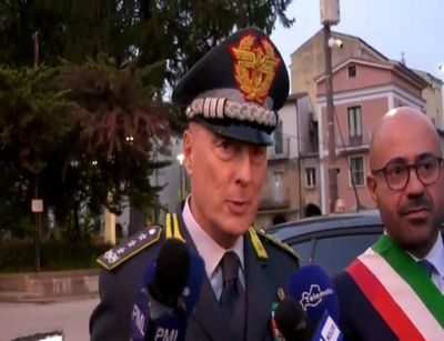 Venafro, conferita ieri dal comune la cittadinanza onoraria alla Guardia di Finanza Presente il Gen. Vito Augelli  Comandante Interregionale dell’Italia Meridionale