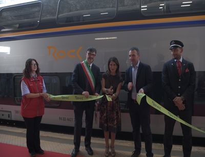 Consegnato il 34^treno rock per i pendolari del Lazio Il nuovo treno Rock circolerà sulle linee FL1 Orte – Fiumicino Aeroporto e FL3 Roma - Viterbo